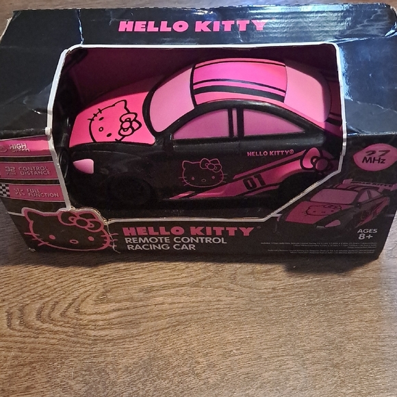 Hello Kitty Remote Control Racing Car NEW - Picture 3 of 7